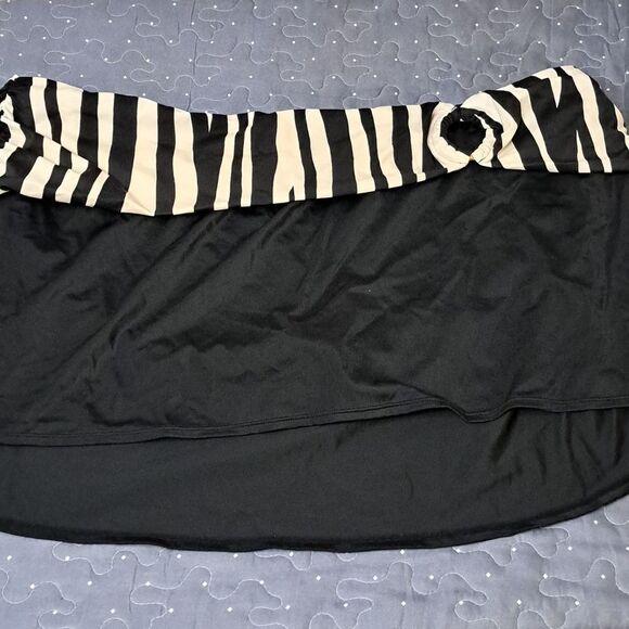 Lane Bryant black and white swim skirt size 22 - Picture 1 of 6